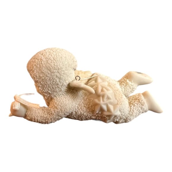 Dept 56 Snowbabies Flying Angel WITH BASKET OF STARS Ornament Porcelain Figurine - Picture 5 of 7
